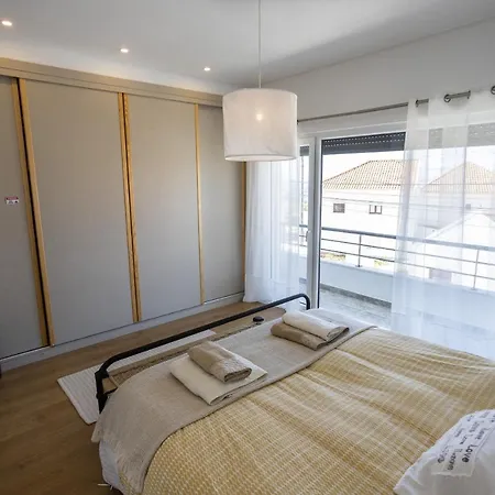 Ribavilla Surf House By Acasadascasas